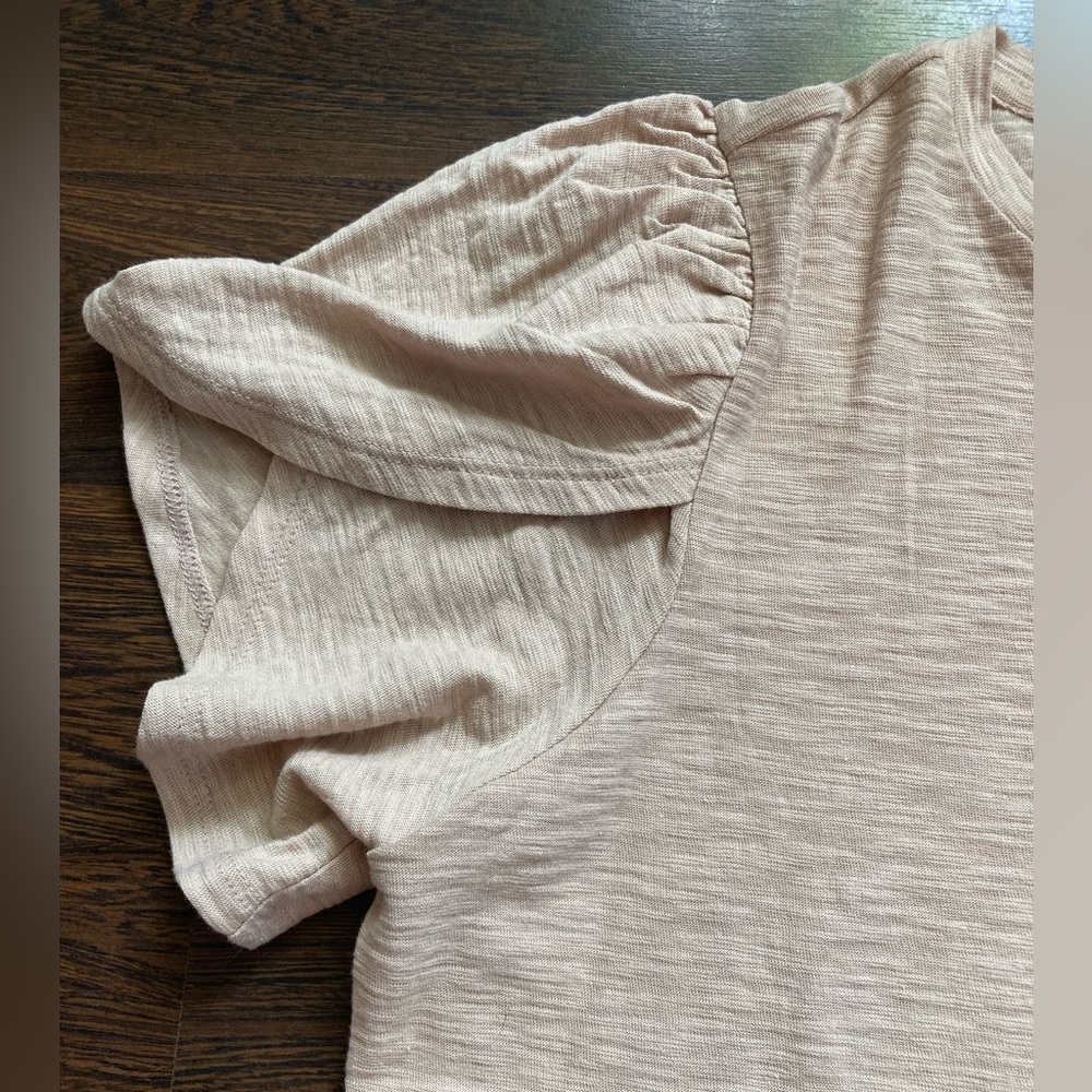 Express Tulip Sleeve Top - Medium - Picture 2 of 7